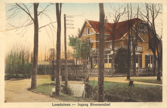 Loosduinen, 1928: Ingang Bloemendaal