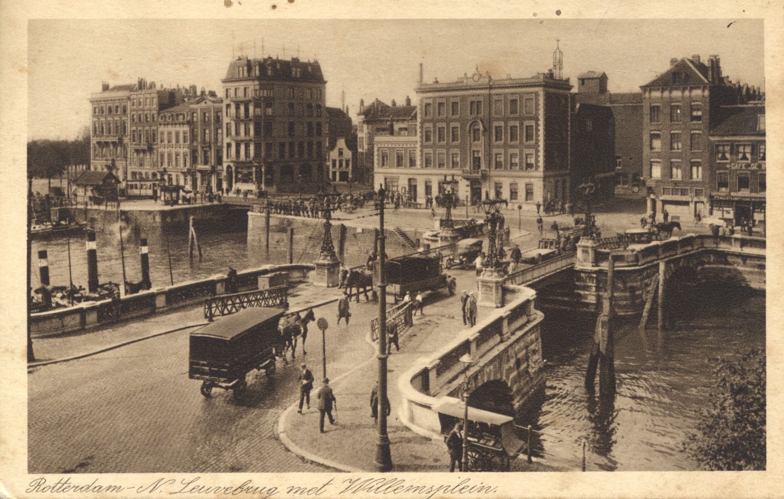 Rotterdam, 1932: N. Leuvebrug met Willemsplein